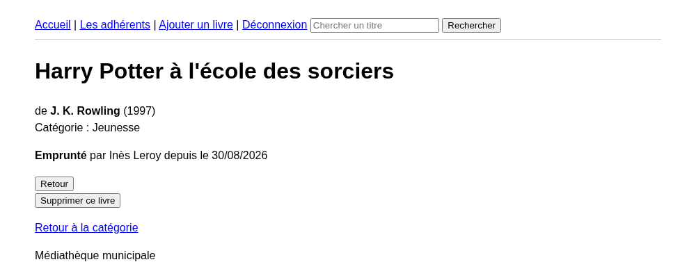 La fiche d'un livre emprunté, avec le nom de l'adhérent et la date
